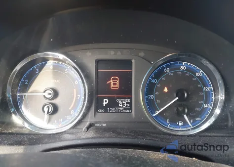 2018 Toyota Corolla Le из США, поврежденный, VIN 5YFBURHE9JP756595